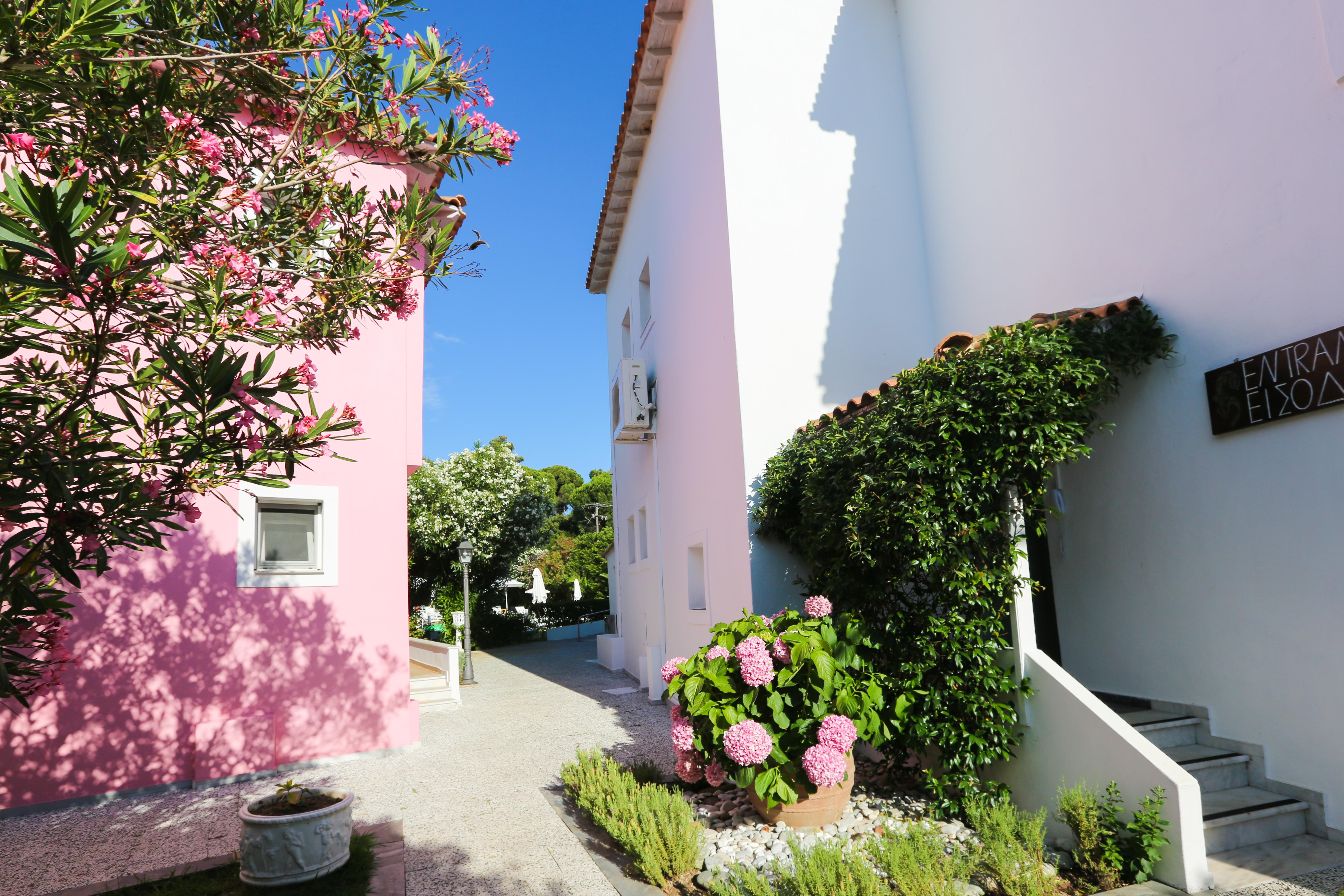 Mandraki Village Boutique Hotel Koukounaries Ngoại thất bức ảnh